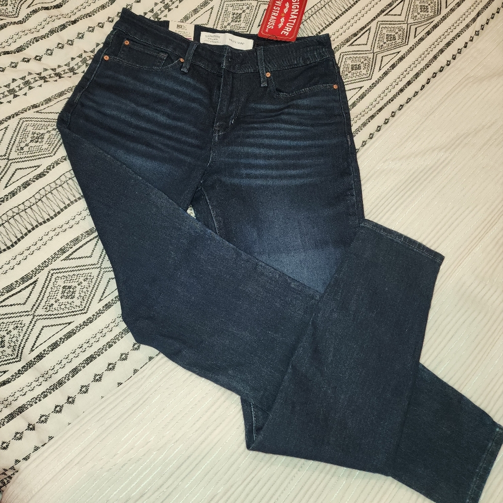 Levi's Signature Mid Rise Skinny Jeans